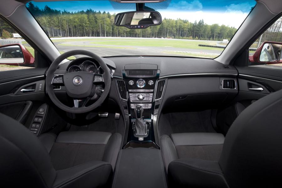  Cadillac CTS-V Coupe 2010 года  (фото 63 из 315)
